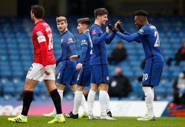 AR扑克桌2025年销量增长120%