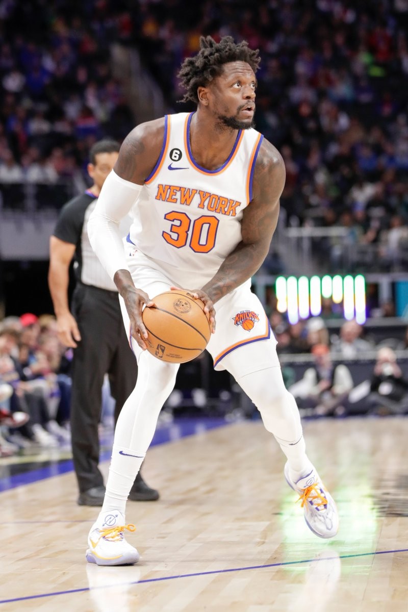 员和两个首 员和两个首