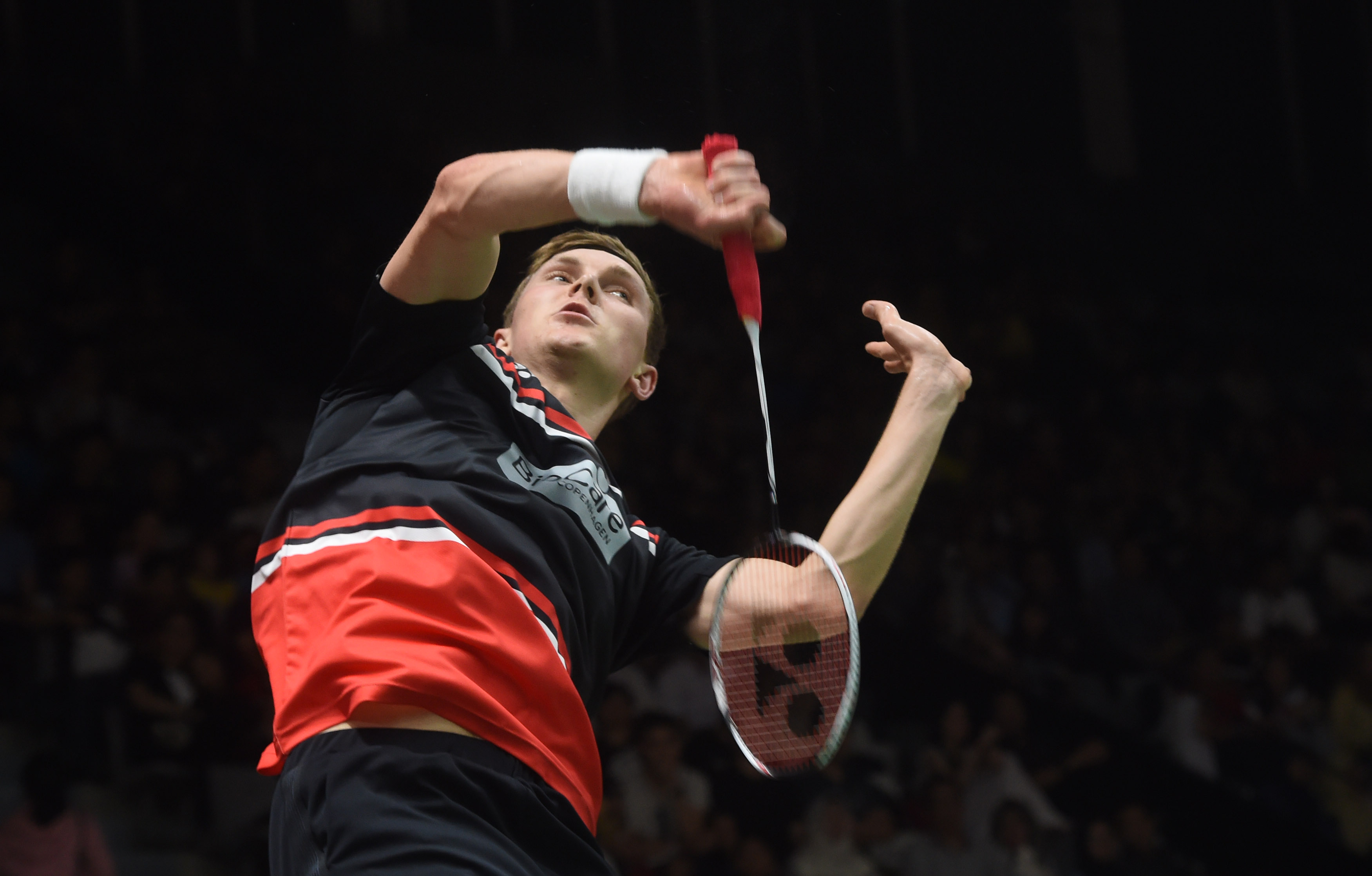 他不仅几乎 他不仅几乎