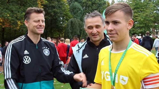 使得他在僅 使得他在僅